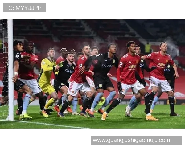 巴黎与曼联对决结果揭晓引发球迷热议与关注